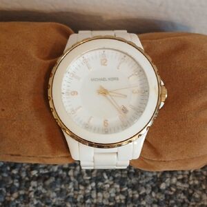 Michael Kors Gold-Trimmed White Resin Madison Watch MK 5249